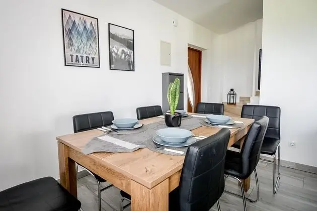 2-level Deluxe Apartment (1)