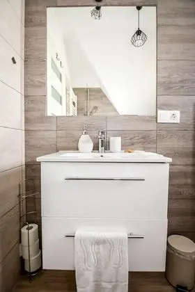 2-level Deluxe Apartment (1)