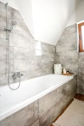 2-level Deluxe Apartment (1)