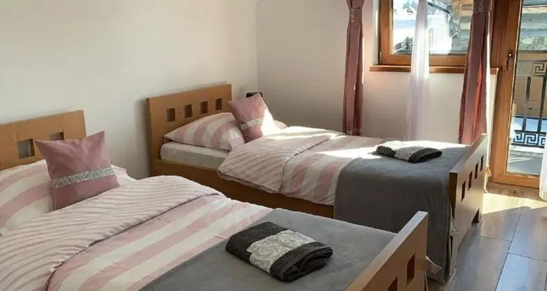 2-level Deluxe Apartment (1)