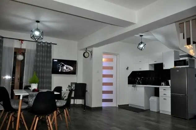 2-level Deluxe Apartment (1)