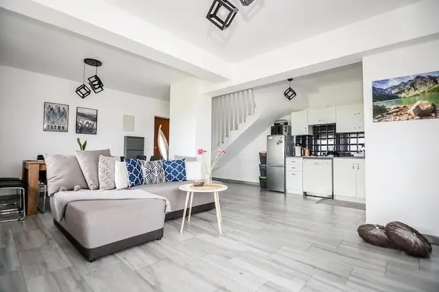 2-level Deluxe Apartment (2)