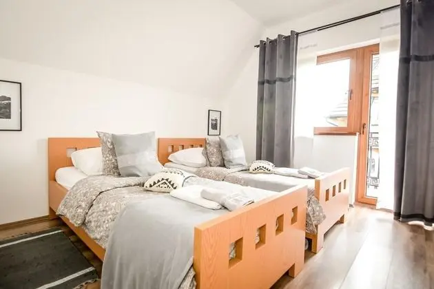 2-level Deluxe Apartment (2)