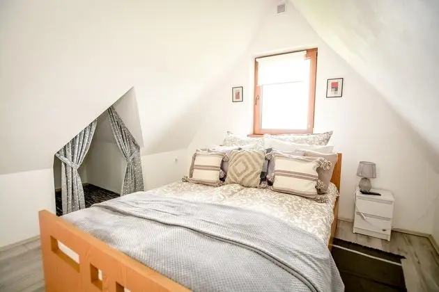 2-level Deluxe Apartment (2)