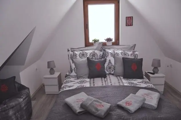 2-level Deluxe Apartment (2)