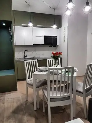 Apart Daire, Birden Çok Yatak, Sigara İçilmez (Oliwkowy  Gaj)