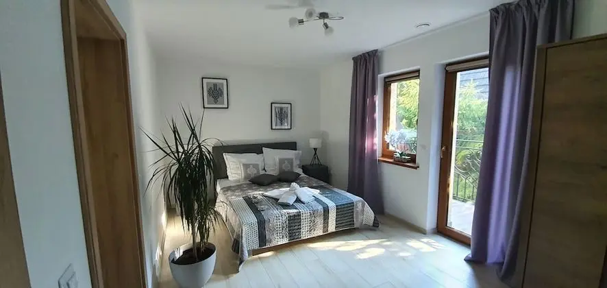 Apart Daire, 1 Büyük (Queen) Boy Yatak ve Çekyat, Dağ Manzaralı (B)