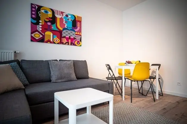 Classic Apart Daire (Hollywood)