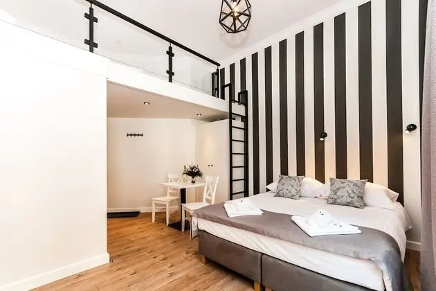 Comfort Stüdyo Süit, 1 Yatak Odası, Küçük Mutfak (Black & White)