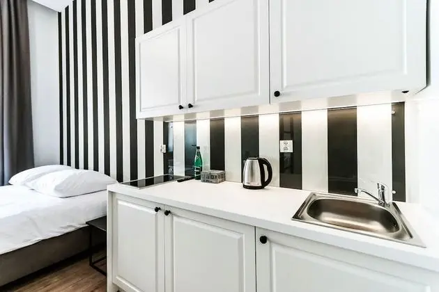 Comfort Stüdyo Süit, 1 Yatak Odası, Küçük Mutfak (Black & White)