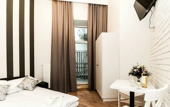 Comfort Stüdyo Süit, 1 Yatak Odası, Küçük Mutfak (Black & White)