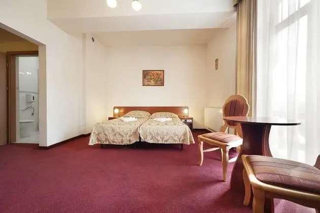 Comfort Tek Büyük veya İki Ayrı Yataklı Oda