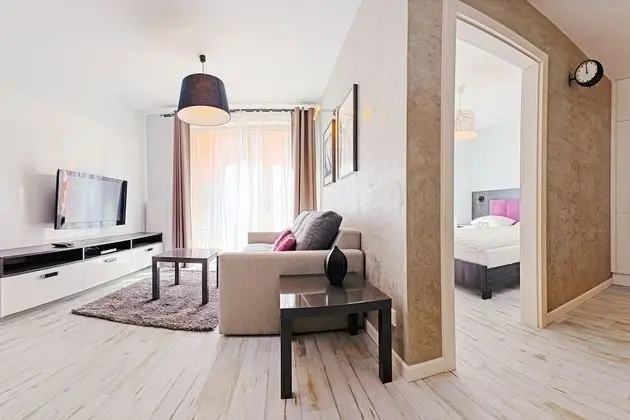 Apart Daire, Bahçe Manzaralı (90b)