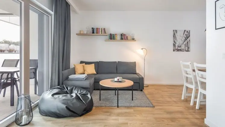 Apartament (14A)