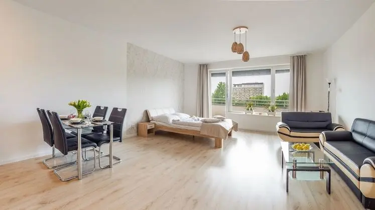 Stüdyo, Balkon (503)