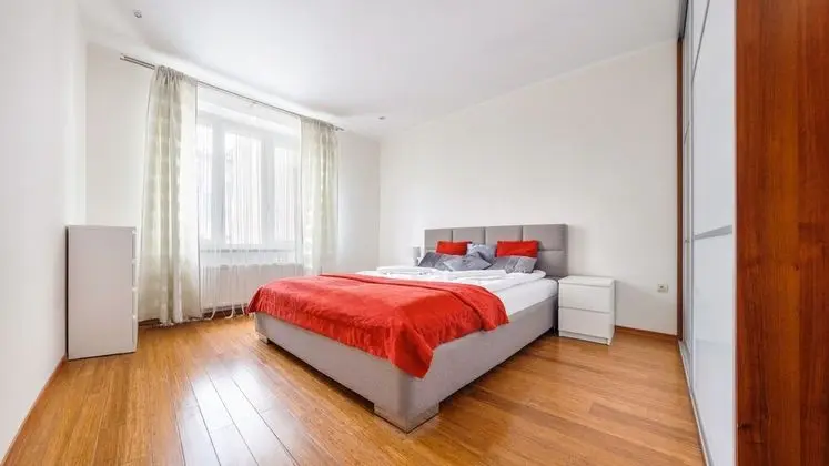 Apart Daire (Swietojanska 83/4)