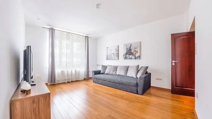 Apart Daire (Swietojanska 83/4)
