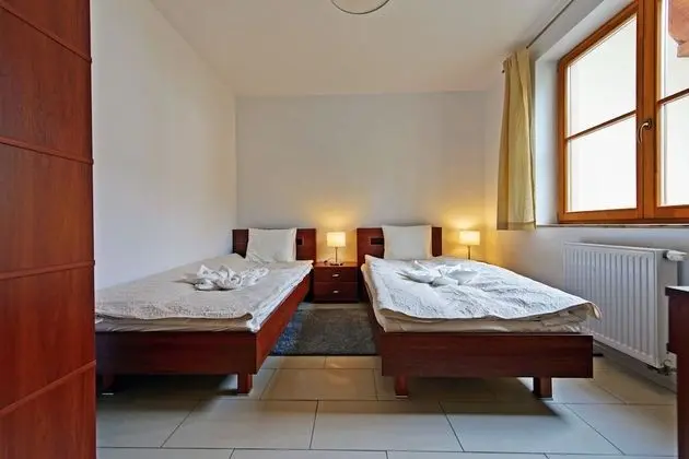 Apart Daire (Komuny Paryskiej 31/1)