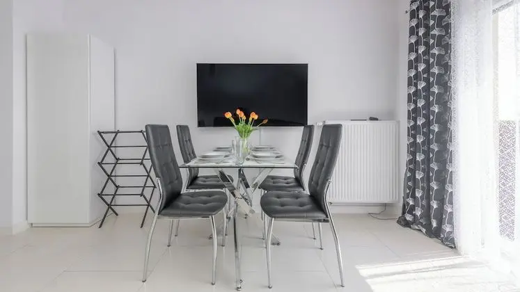 Odada yemek servisi