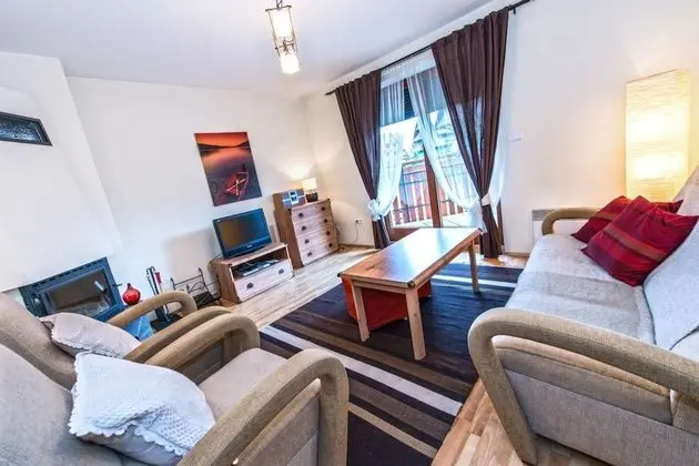 Apart Daire (1- Spiechowicza 14)