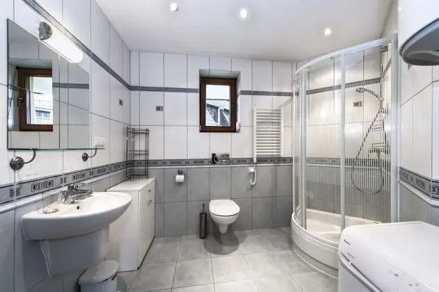 Apart Daire (1- Spiechowicza 14)