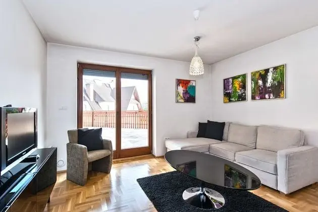 Apart Daire (4 -Spiechowicza 11)