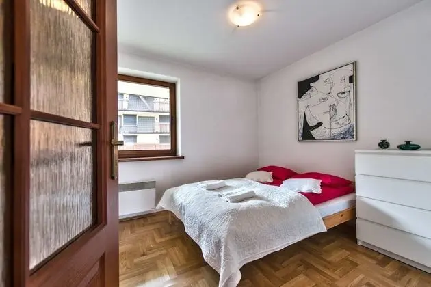 Apart Daire (4 -Spiechowicza 11)