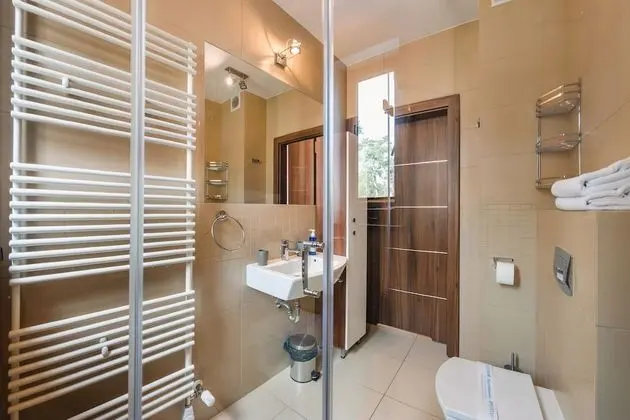 Apart Daire (6, Kopernika 4)