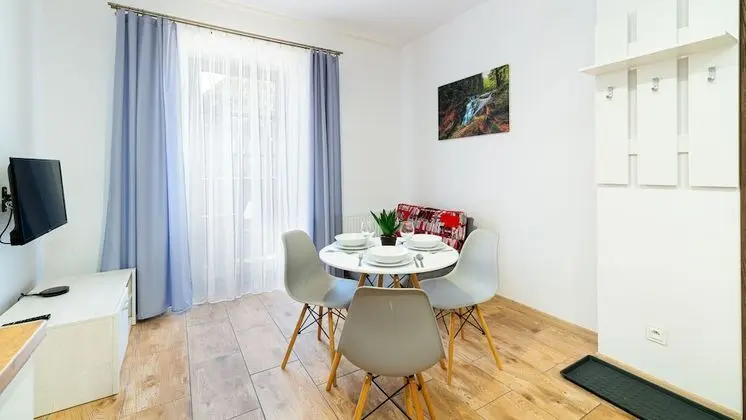 Stüdyo (8/6 B)