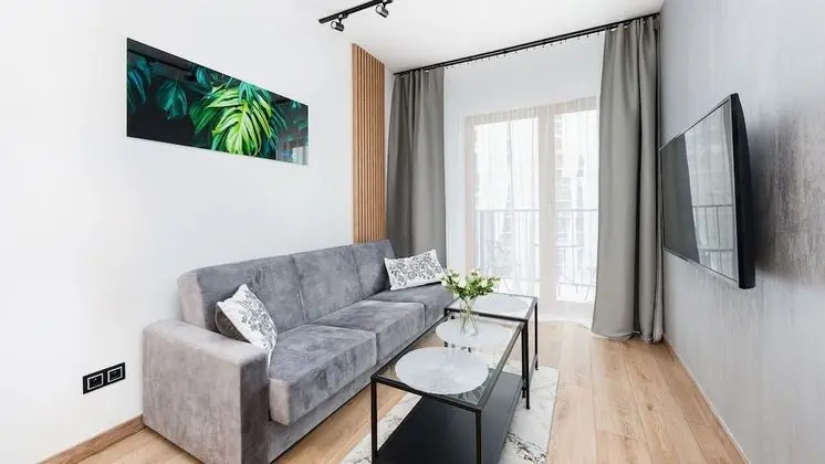 Apartament (177 J)