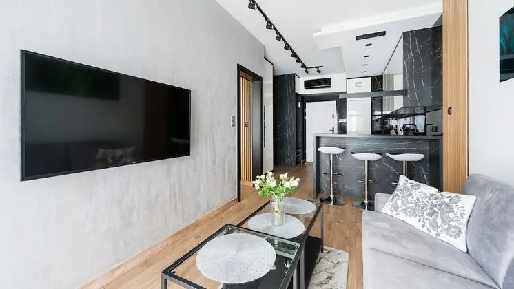 Apartament (177 J)