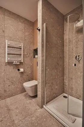 Deluxe Stüdyo Süit