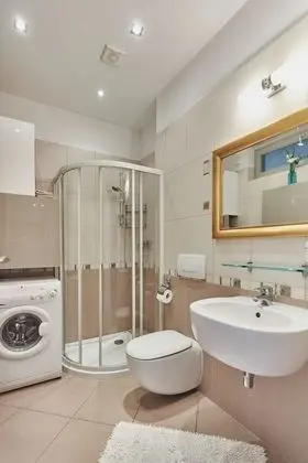 Traditional Stüdyo Süit