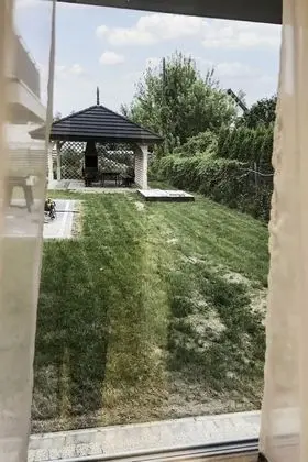 Ev