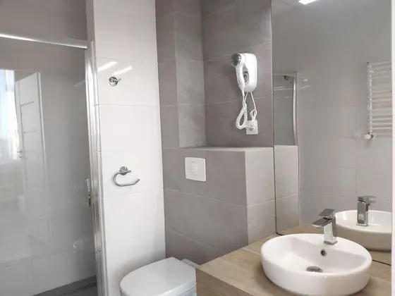 Classic Tek Büyük Yataklı Oda