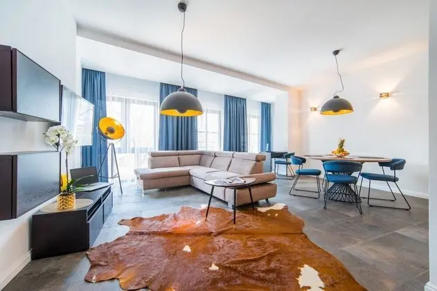 Apart Daire, 1 Büyük (Queen) Boy Yatak ve Çekyat