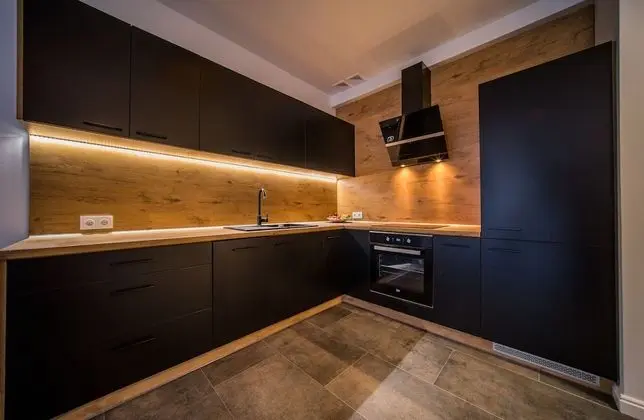 Apart Daire, 1 Büyük (Queen) Boy Yatak ve Çekyat