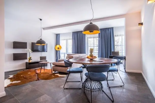 Apart Daire, 1 Büyük (Queen) Boy Yatak ve Çekyat