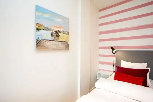 Stüdyo, 1 Büyük (Queen) Boy Yatak