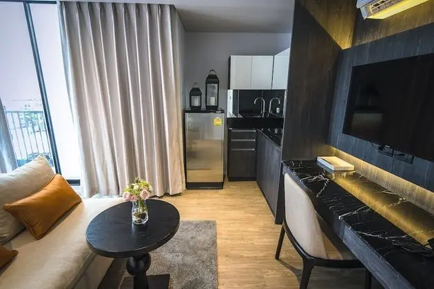 Executive Modern Room