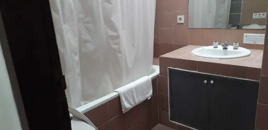 Superior Stüdyo, 1 En Büyük (King) Boy Yatak (Ume Superior)