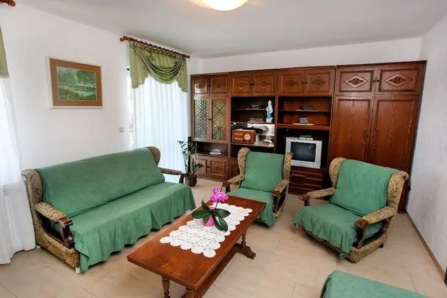 Apart Daire, 3 Yatak Odası (1208/11117)