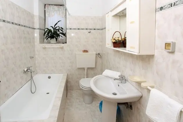 Apart Daire, 3 Yatak Odası (1208/11117)