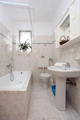 Apart Daire, 3 Yatak Odası (1208/11117)