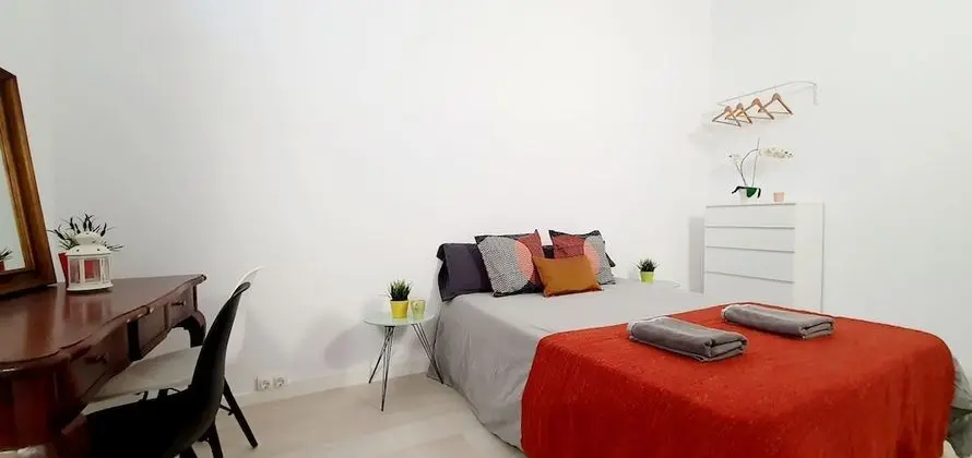 Basic Tek Büyük Yataklı Oda
