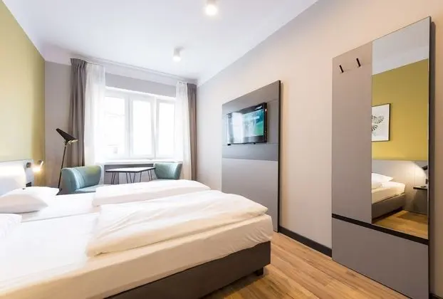 Standard Tek Kişilik Oda, 1 Yatak Odası, Özel Banyo, Avlu Manzaralı