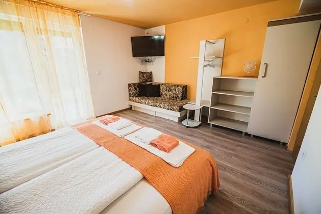Apart Daire (Two bedroom apartment Rombon Brdo)