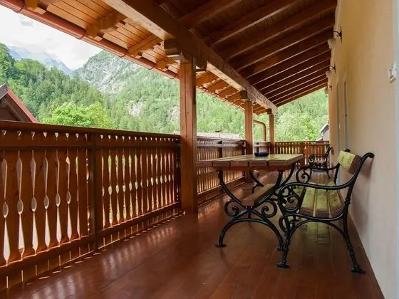 Comfort Tek Büyük Yataklı Oda, Ortak Banyo, Dağ Manzaralı (Soba D)