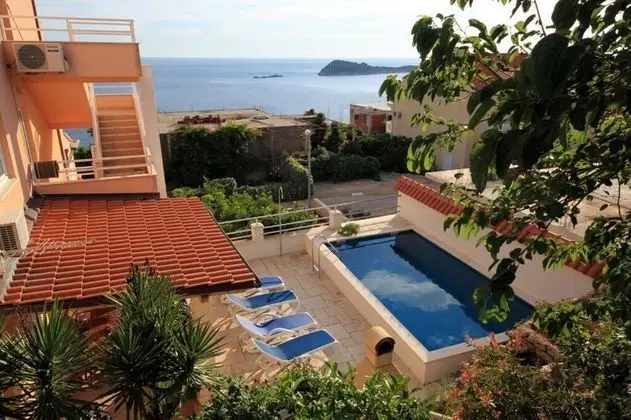 Apart Daire (Four Bedroom Apartment)