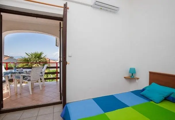 Family Apart Daire, 1 Çift Kişilik Yatak ve Çekyat, Bahçeli (Apartman Brankica 3 Island Krk)